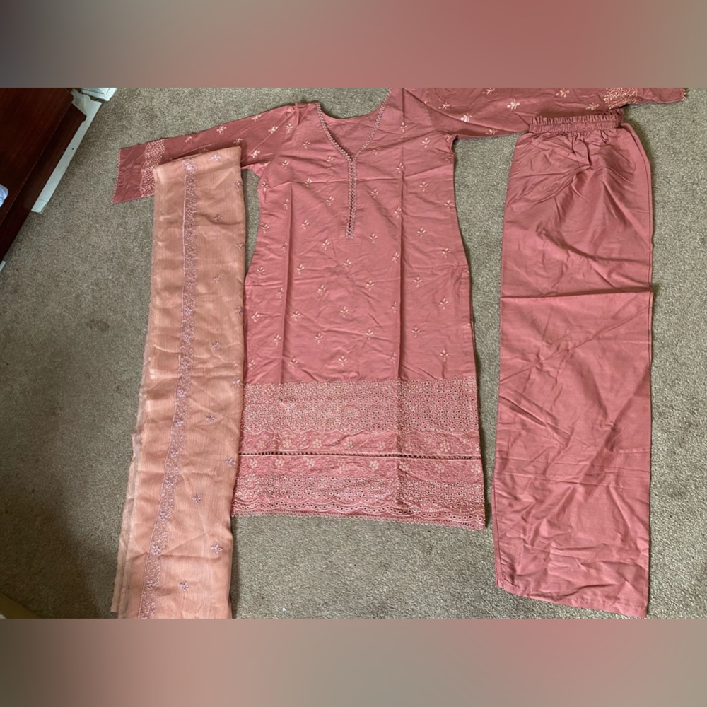 Elegant Pink Embroidered Suit Set pakistani with chicken kari size small new